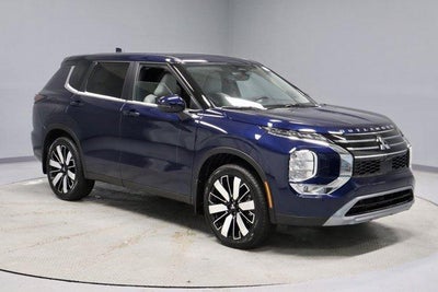 2026 Mitsubishi Outlander SE