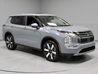 2026 Mitsubishi Outlander SE