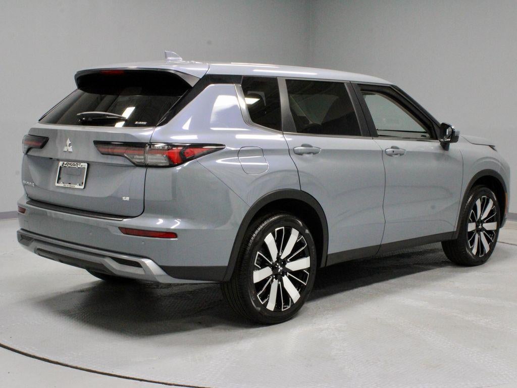 2026 Mitsubishi Outlander SE