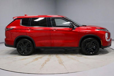 2026 Mitsubishi Outlander LE
