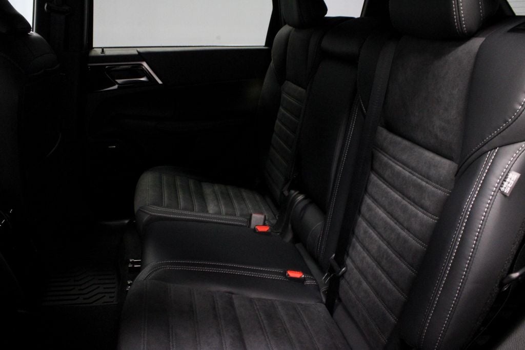2026 Mitsubishi Outlander LE