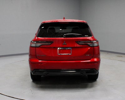 2026 Mitsubishi Outlander LE
