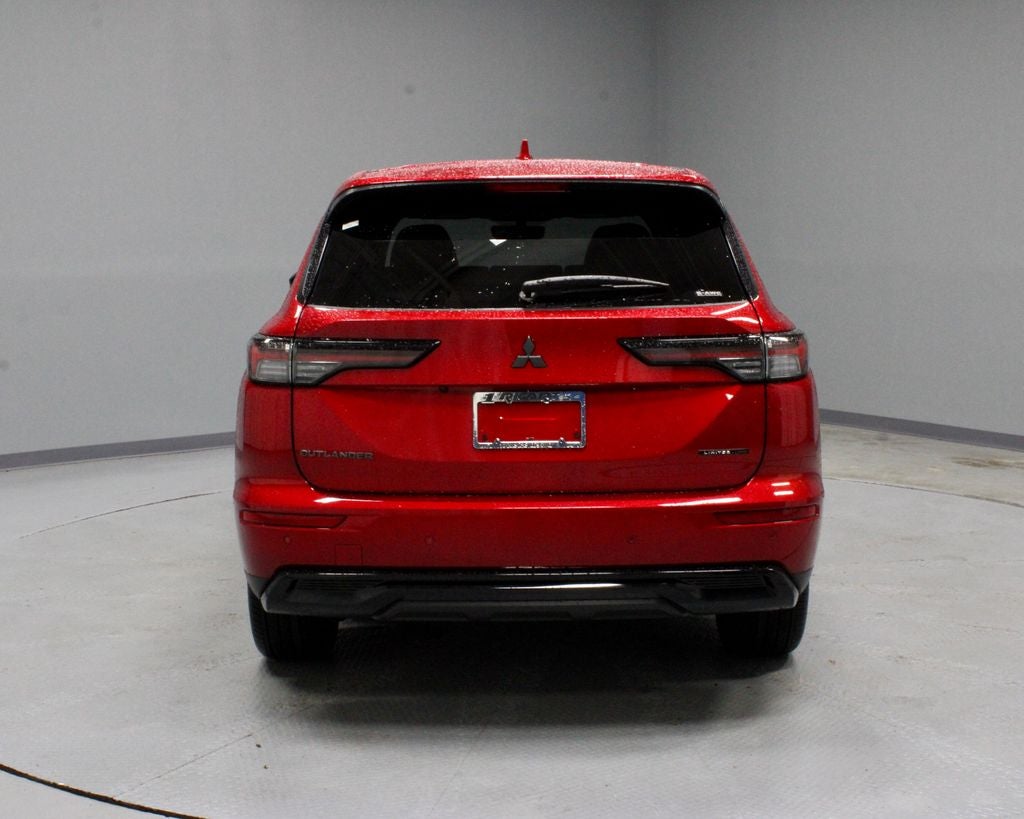 2026 Mitsubishi Outlander LE