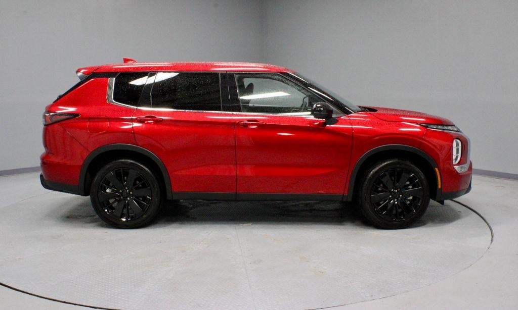 2026 Mitsubishi Outlander LE