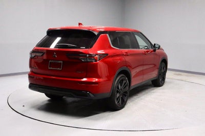 2026 Mitsubishi Outlander LE