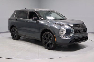 2026 Mitsubishi Outlander LE