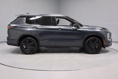 2026 Mitsubishi Outlander LE