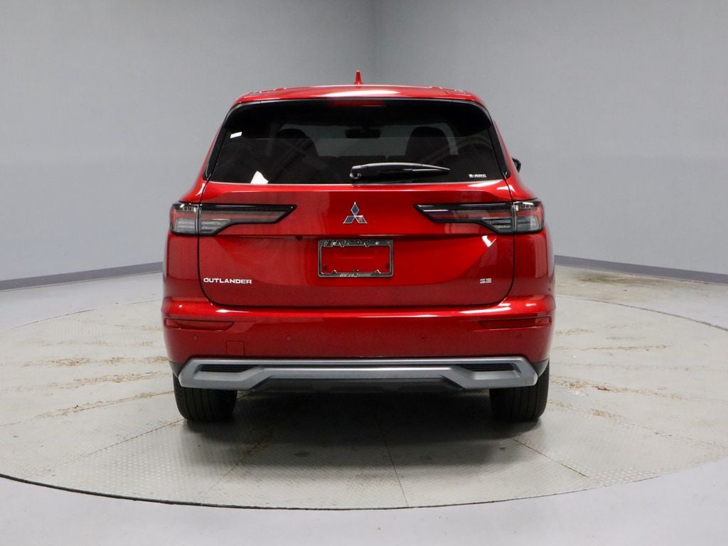2026 Mitsubishi Outlander SE