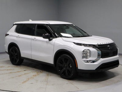 2026 Mitsubishi Outlander LE