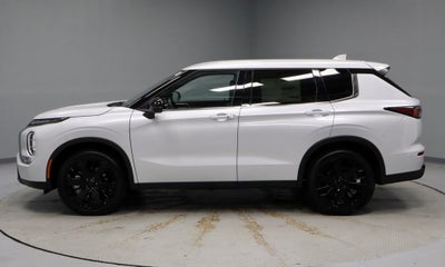 2026 Mitsubishi Outlander LE