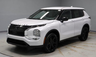 2026 Mitsubishi Outlander LE