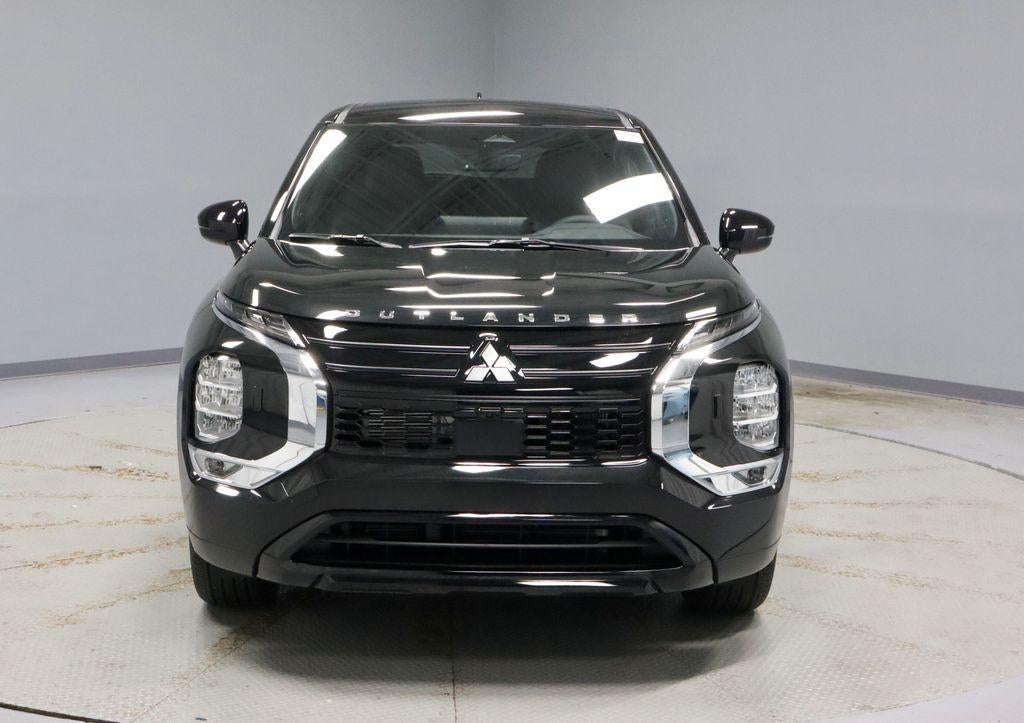 2026 Mitsubishi Outlander LE