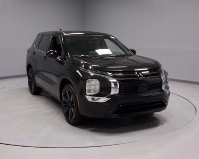 2026 Mitsubishi Outlander LE