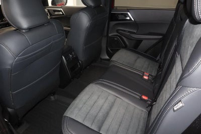 2026 Mitsubishi Outlander LE