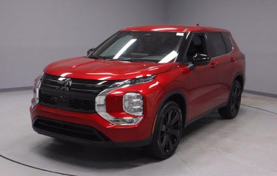 2026 Mitsubishi Outlander LE
