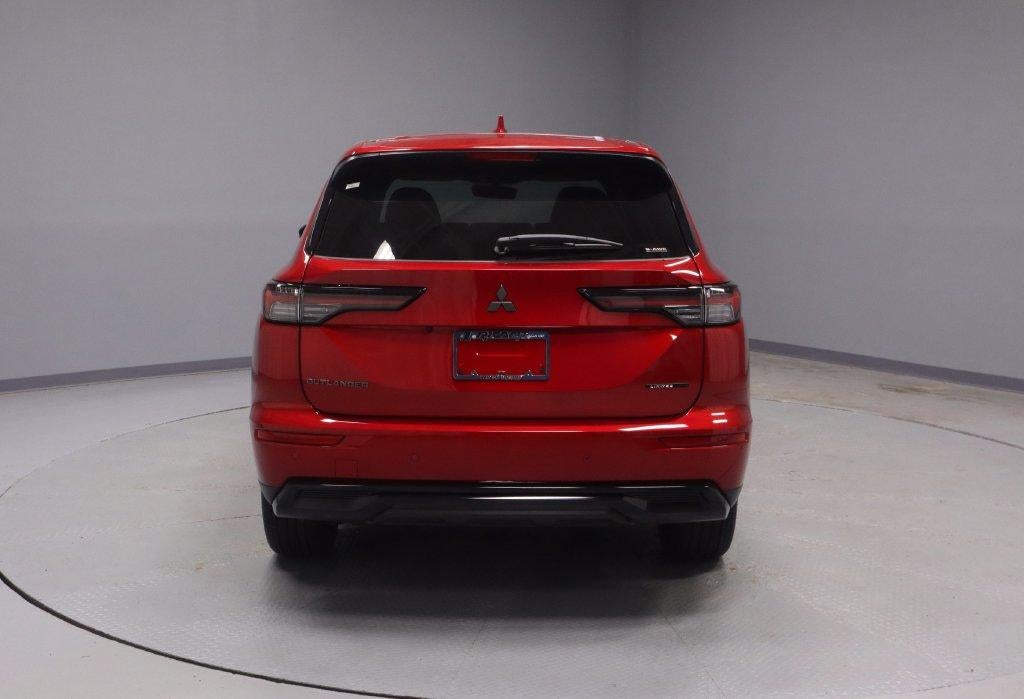 2026 Mitsubishi Outlander LE