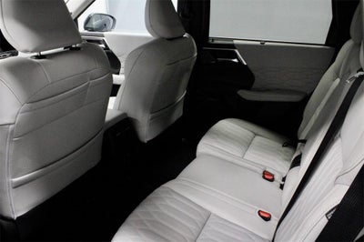 2025 Mitsubishi Outlander Platinum Edition