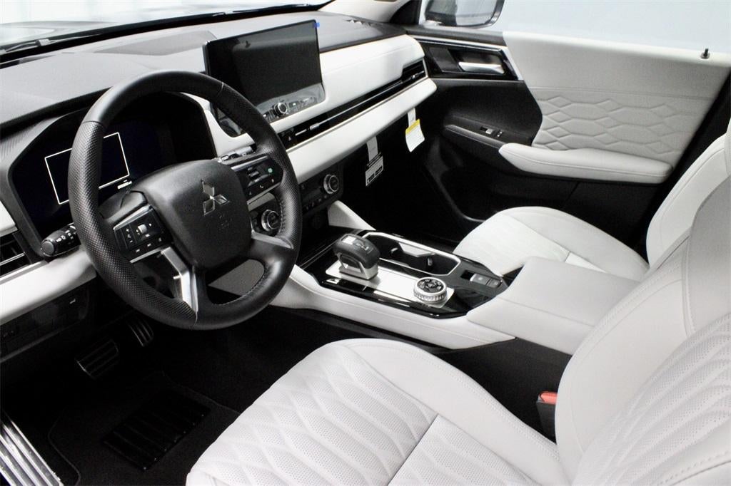 2025 Mitsubishi Outlander Platinum Edition