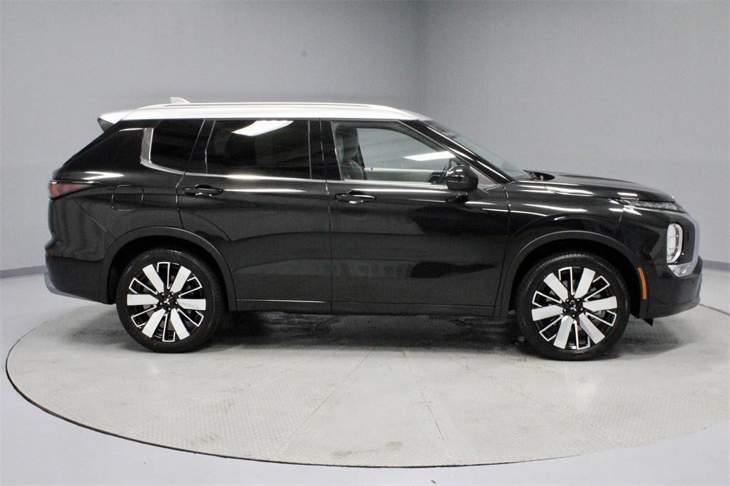 2025 Mitsubishi Outlander Platinum Edition