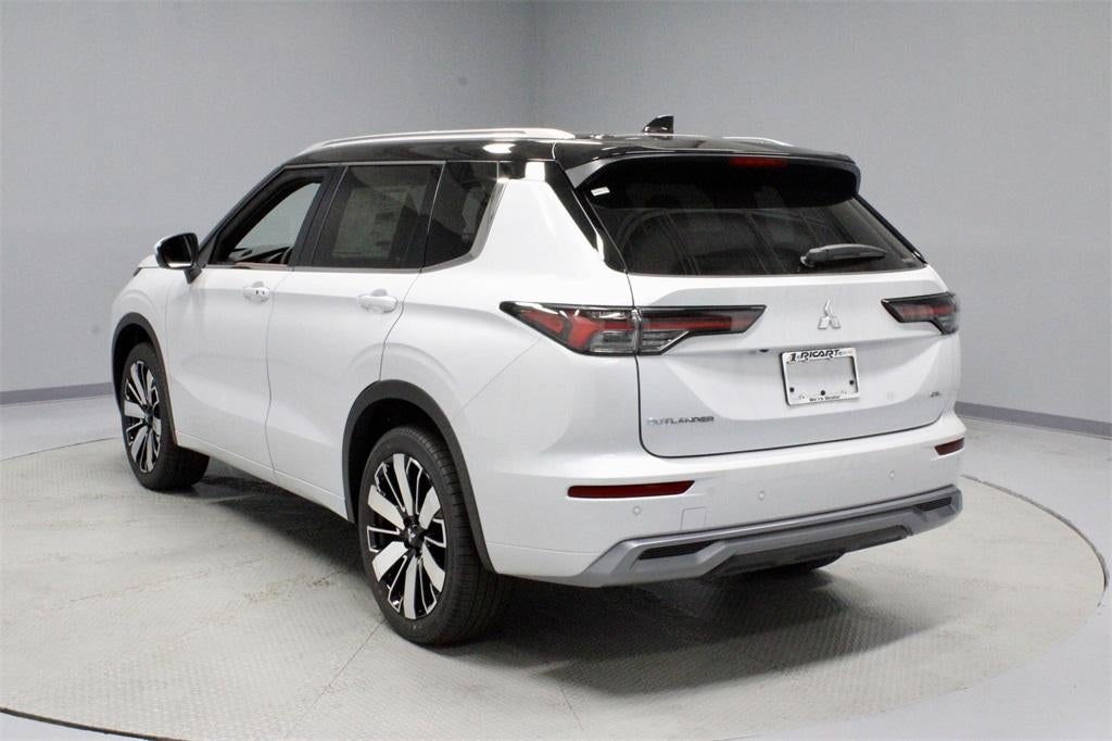 2025 Mitsubishi Outlander SEL