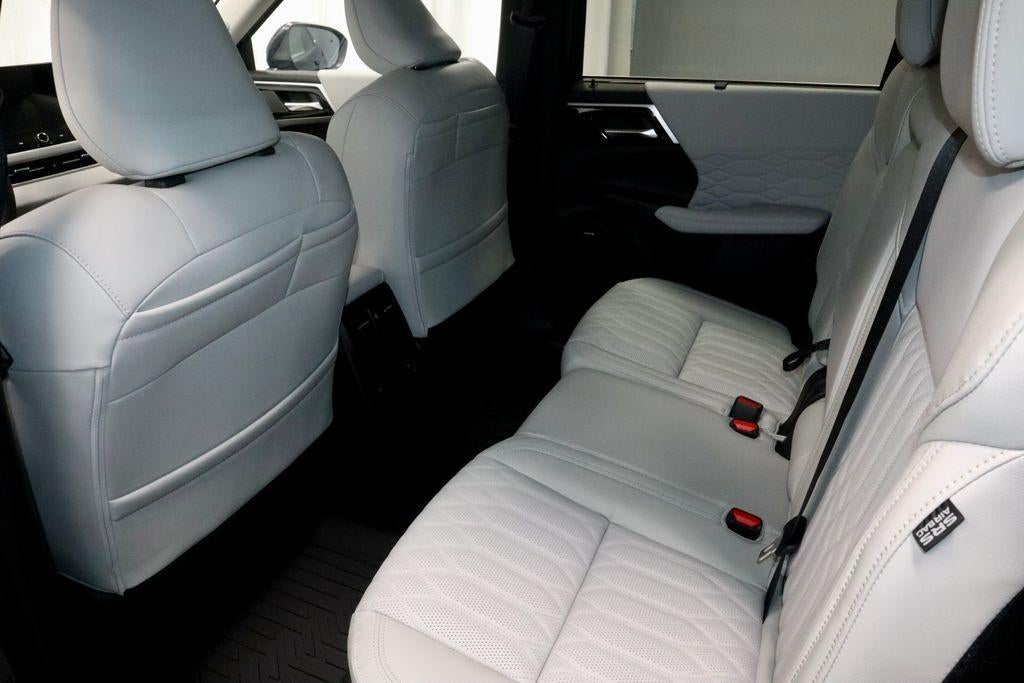 2026 Mitsubishi Outlander SEL