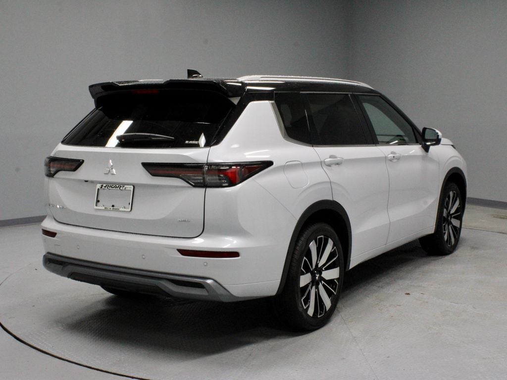 2026 Mitsubishi Outlander SEL