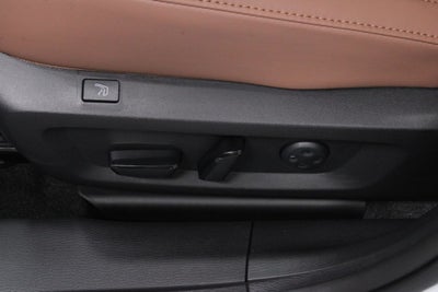 2026 Mitsubishi Outlander Plug-In Hybrid SEL