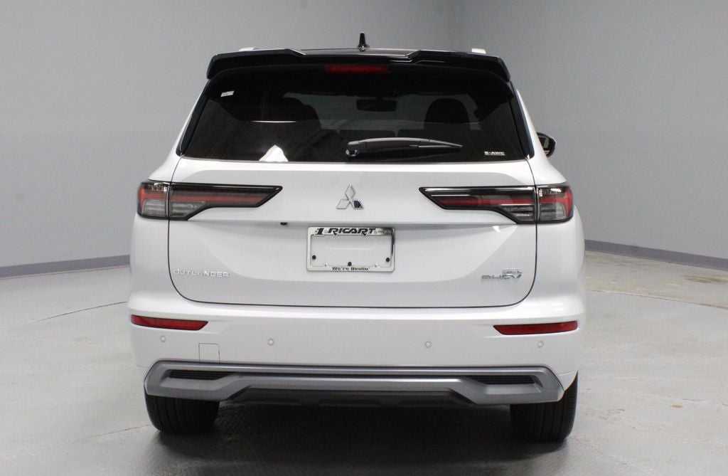 2026 Mitsubishi Outlander Plug-In Hybrid SEL