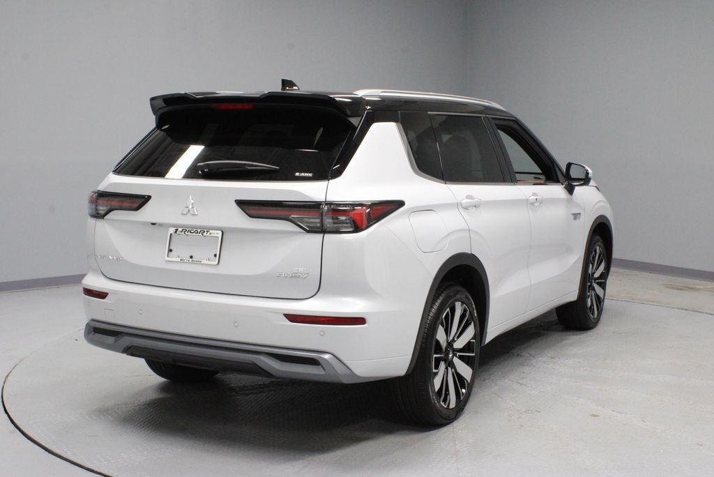 2026 Mitsubishi Outlander Plug-In Hybrid SEL