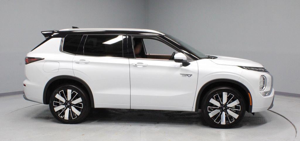 2026 Mitsubishi Outlander Plug-In Hybrid SEL