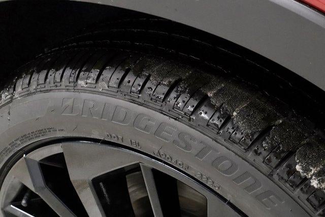 2025 Mitsubishi Outlander Plug-In Hybrid SEL Black Edition