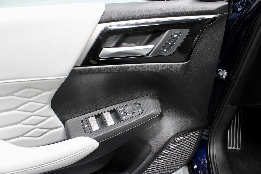 2026 Mitsubishi Outlander Plug-In Hybrid SEL
