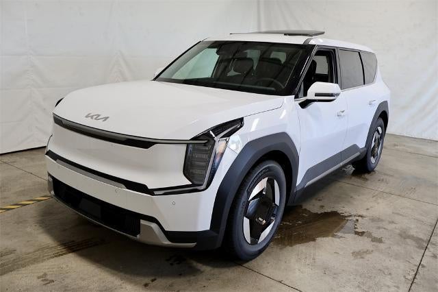 2026 Kia EV9 Light Long Range
