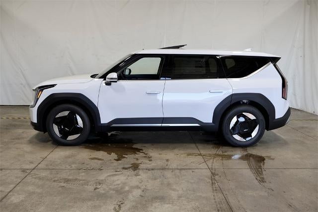 2026 Kia EV9 Light Long Range