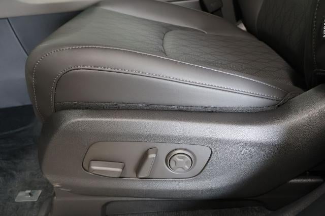 2027 Kia Carnival LXS
