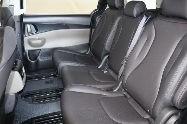 2026 Kia Carnival Base