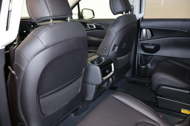 2027 Kia Carnival EX