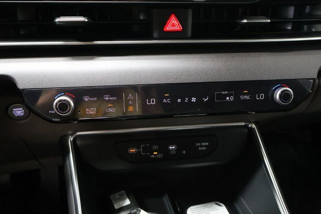 2027 Kia Carnival EX