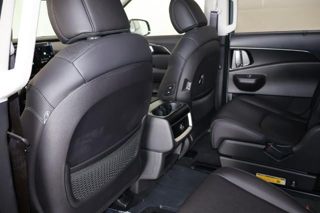 2027 Kia Carnival EX