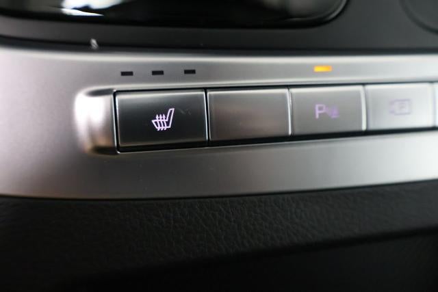 2027 Kia Carnival Hybrid EX