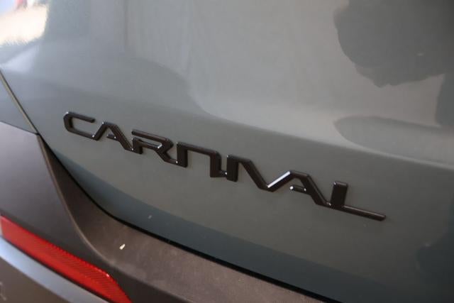 2027 Kia Carnival SX