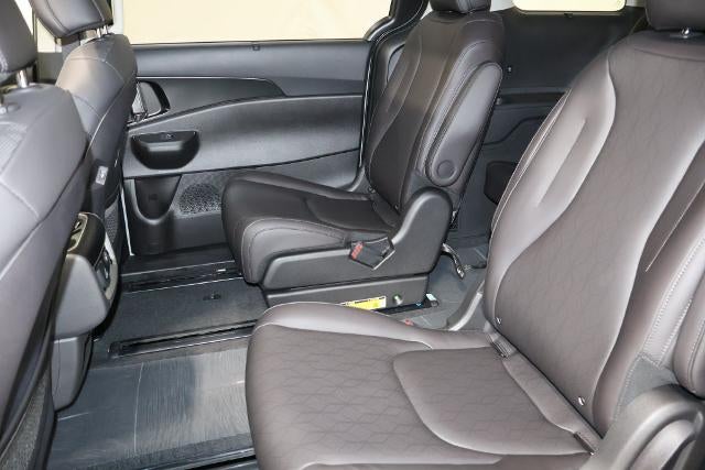 2027 Kia Carnival SX
