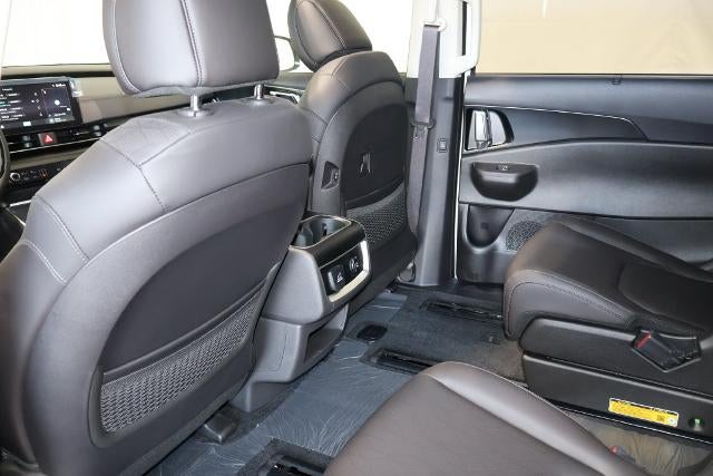2027 Kia Carnival SX
