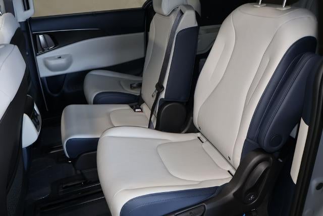 2027 Kia Carnival SX