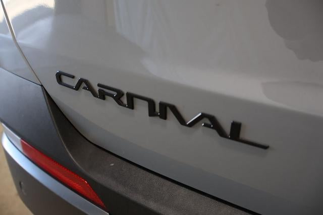 2027 Kia Carnival SX