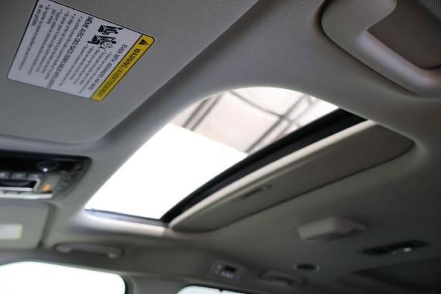 2027 Kia Carnival Hybrid SX