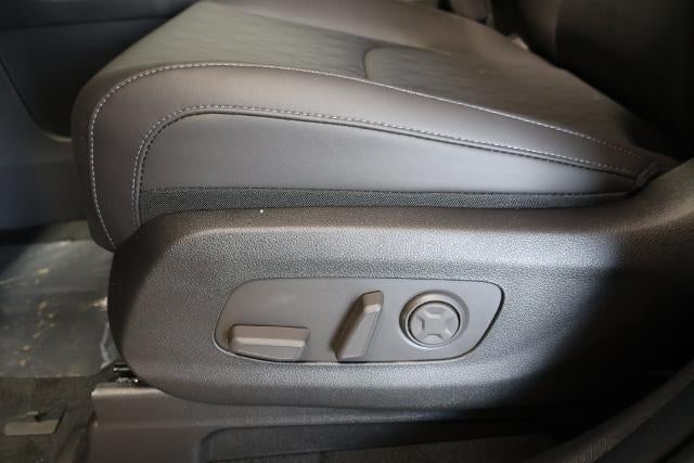 2027 Kia Carnival Hybrid SX