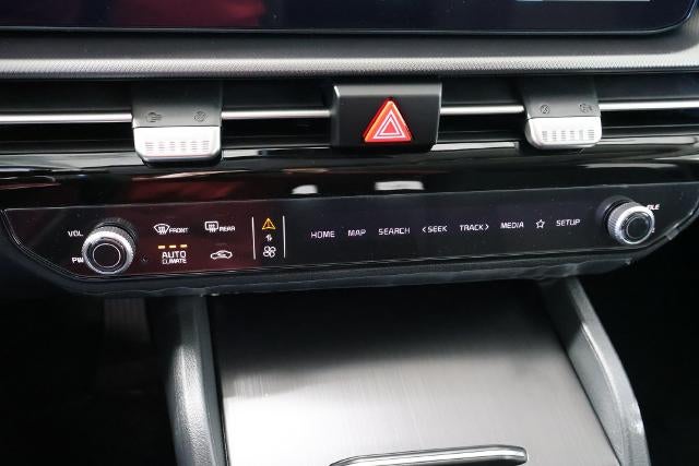 2027 Kia Sportage Hybrid LX