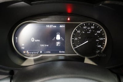 2025 Nissan Versa SR