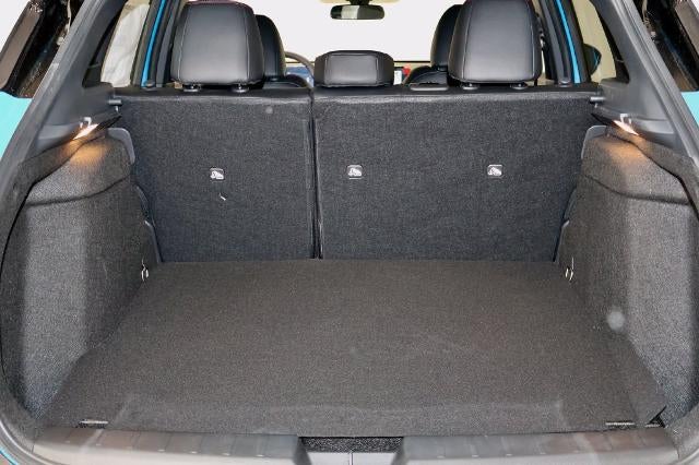 2027 Nissan Kicks SR